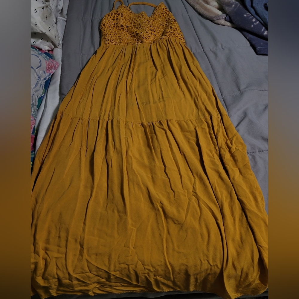 Elegant Mustard Yellow Maxi Dress Medium